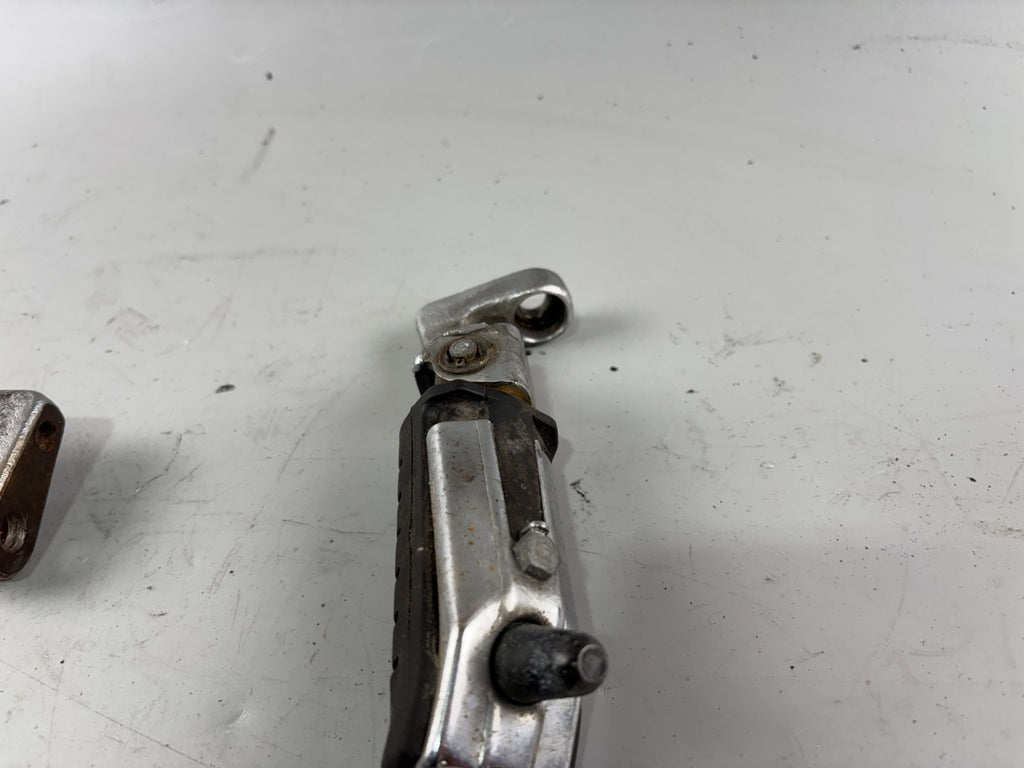 Honda CBX 650 E RC13 Fußrasten Soziusfußrasten rechts links Hangers Steps