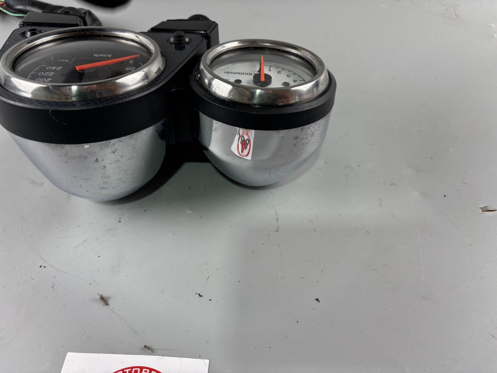 Suzuki SV650 N AV Tacho Speedometer DZM Drehzahlmesser Cockpit Instrumente