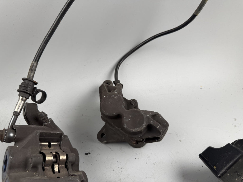 Yamaha XJR1300 RP02 Bremsanlage Brake Bremse front vorne Pumpe Sattel
