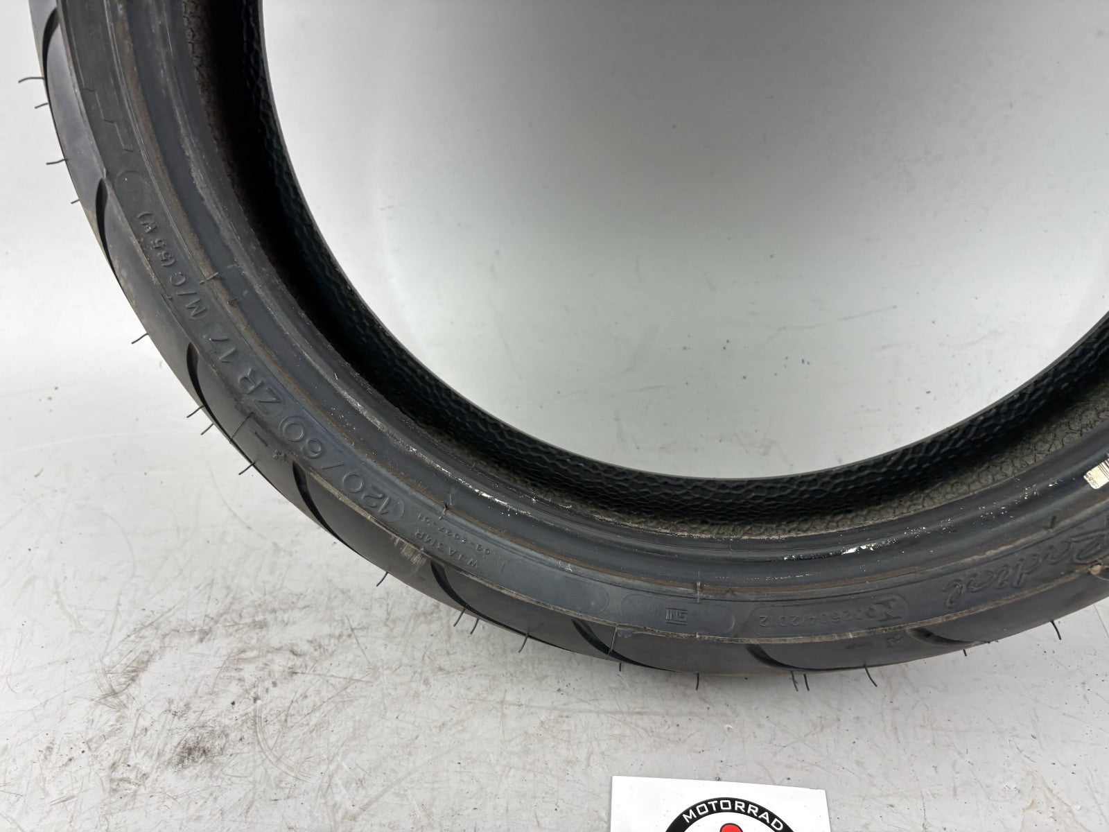 Motorrad Reifen Wheel 120/60 ZR17 Michelin Pilot 12/2022 DOT 5mm