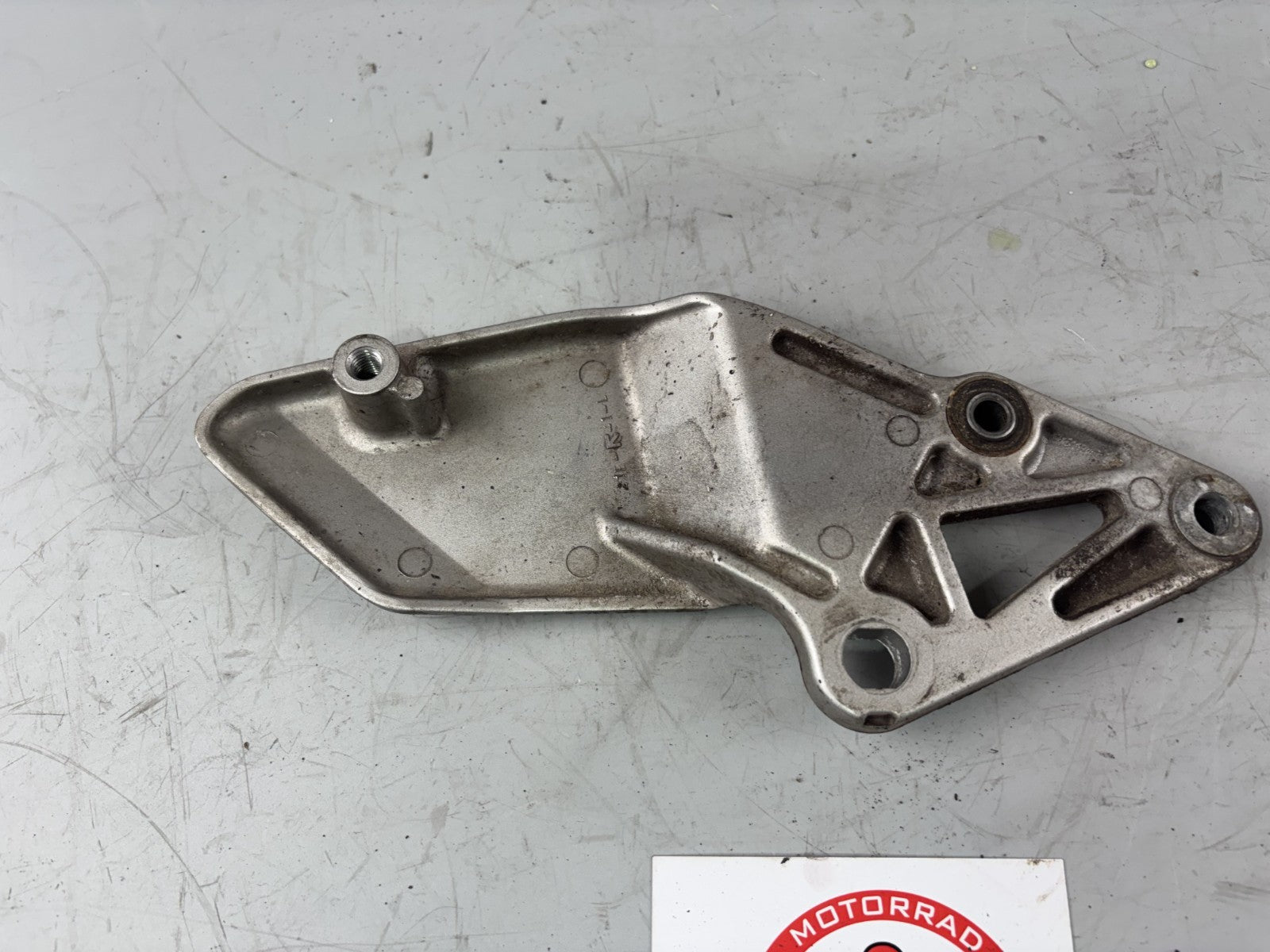 Suzuki RF 600 R GN76A Fußrastenhalteplatte Foot Step Holder Halterung links left