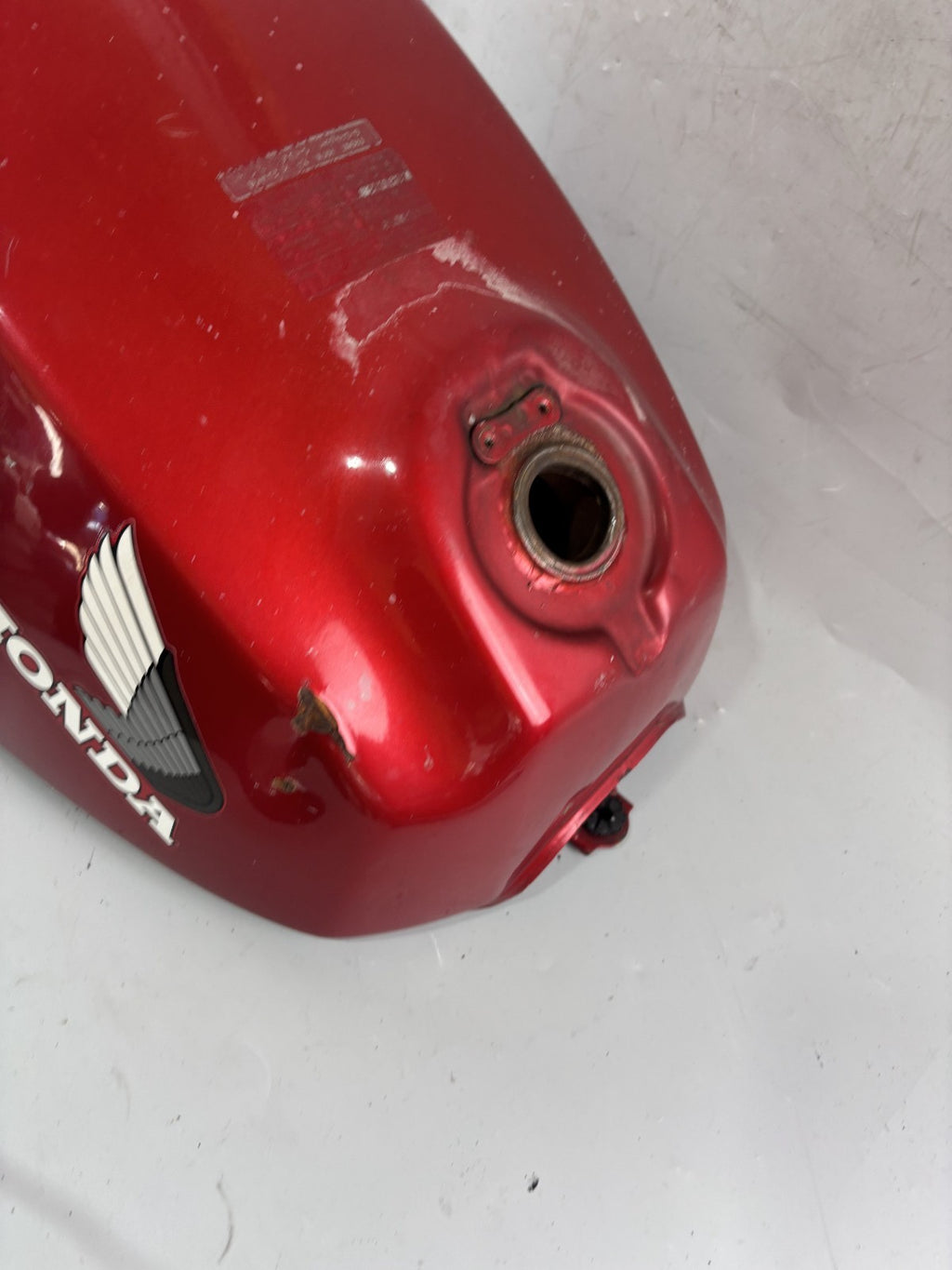 Honda VF 750 F RC15 Tank Treibstoff Kraftstoff Fuel Gas Gasoline Benzintank