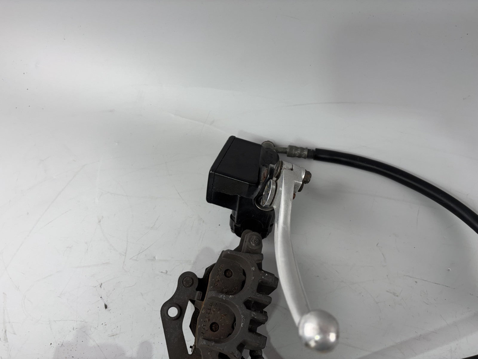 Suzuki GSX 750 F AK11 Bremsanlage Brake Sattel Pumpe vorne front