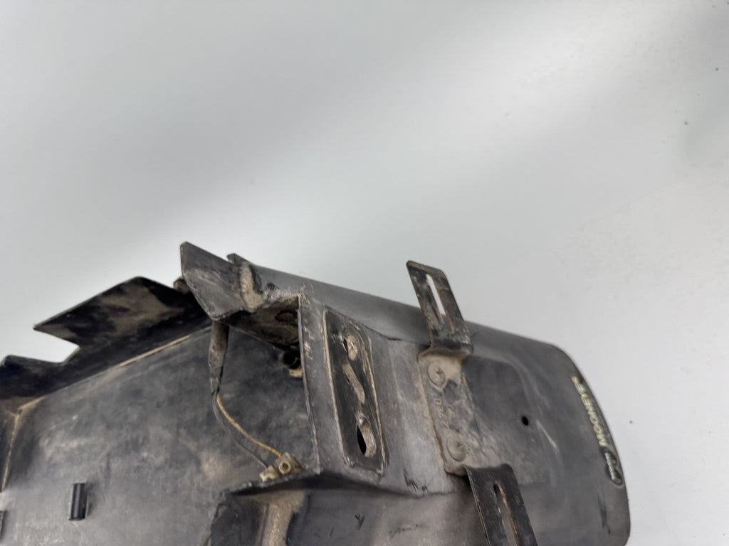 Suzuki GSF600 GN77B Heckuntersicht Fender Schutzblech Kotflügel Spritzschutz