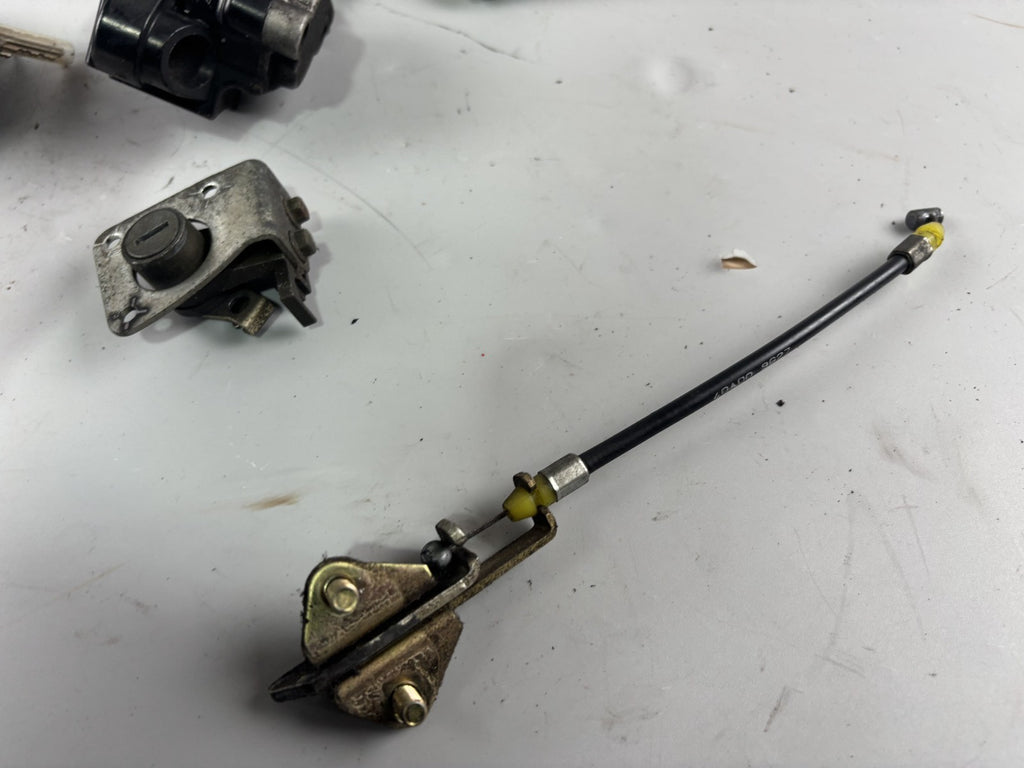 Suzuki GSX 1200 A3 Inazuma Schlosssatz Key Lock Sitzbankschloss tankschloss