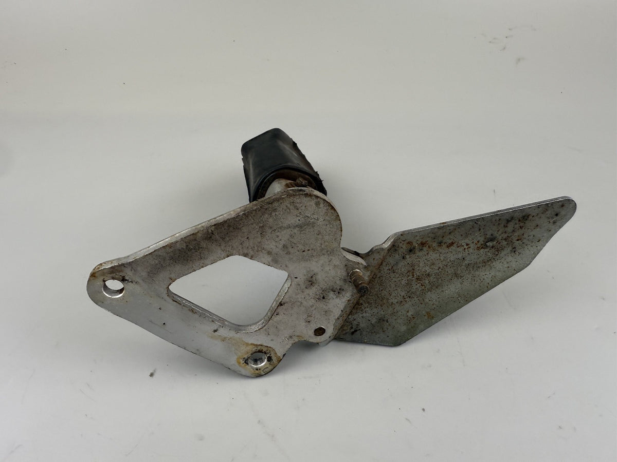 Suzuki GS500E GM51B Fußraste komplett Food Hangers Step links left Footpad