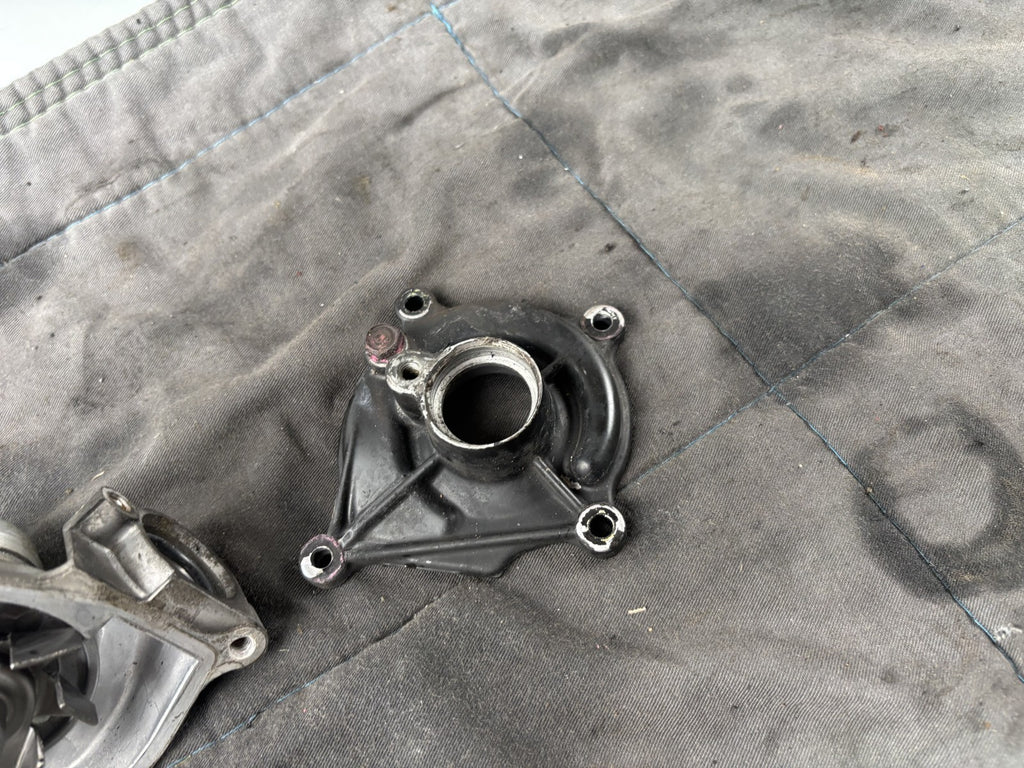 Kawasaki ZRX1100 ZRT10C Wasserpumpe Wasserpumpendeckel Water Pump Cover