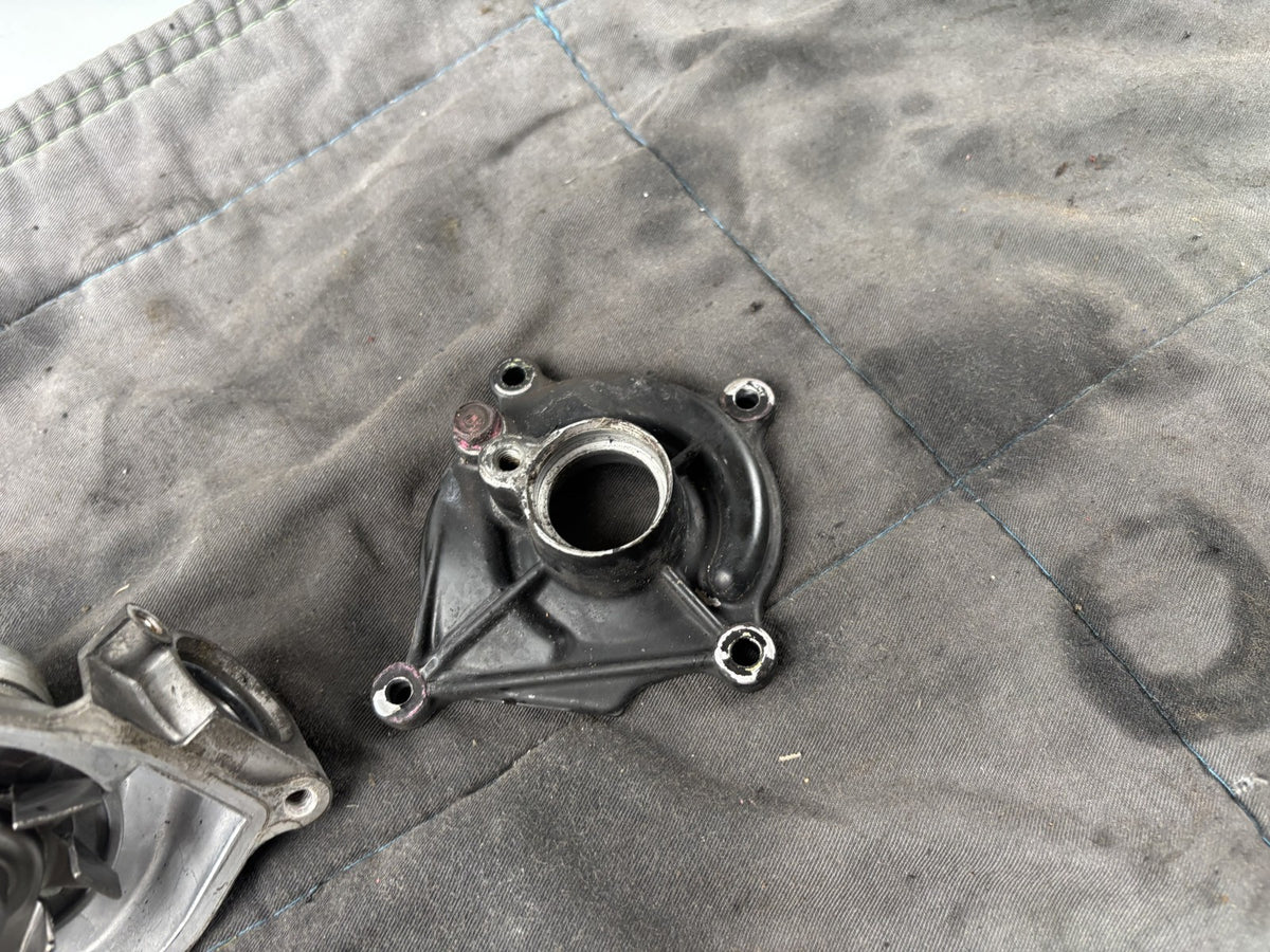 Kawasaki ZRX1100 ZRT10C Wasserpumpe Wasserpumpendeckel Water Pump Cover