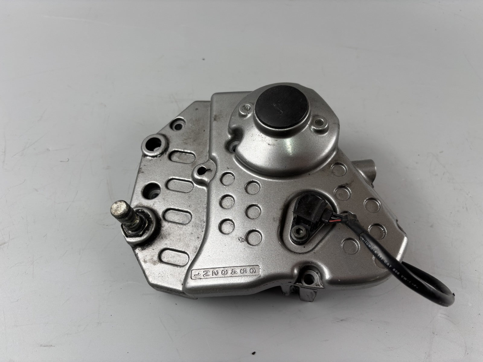 Suzuki GSX 750 F AK11 Ritzelabdeckung Motordeckel Cover links left