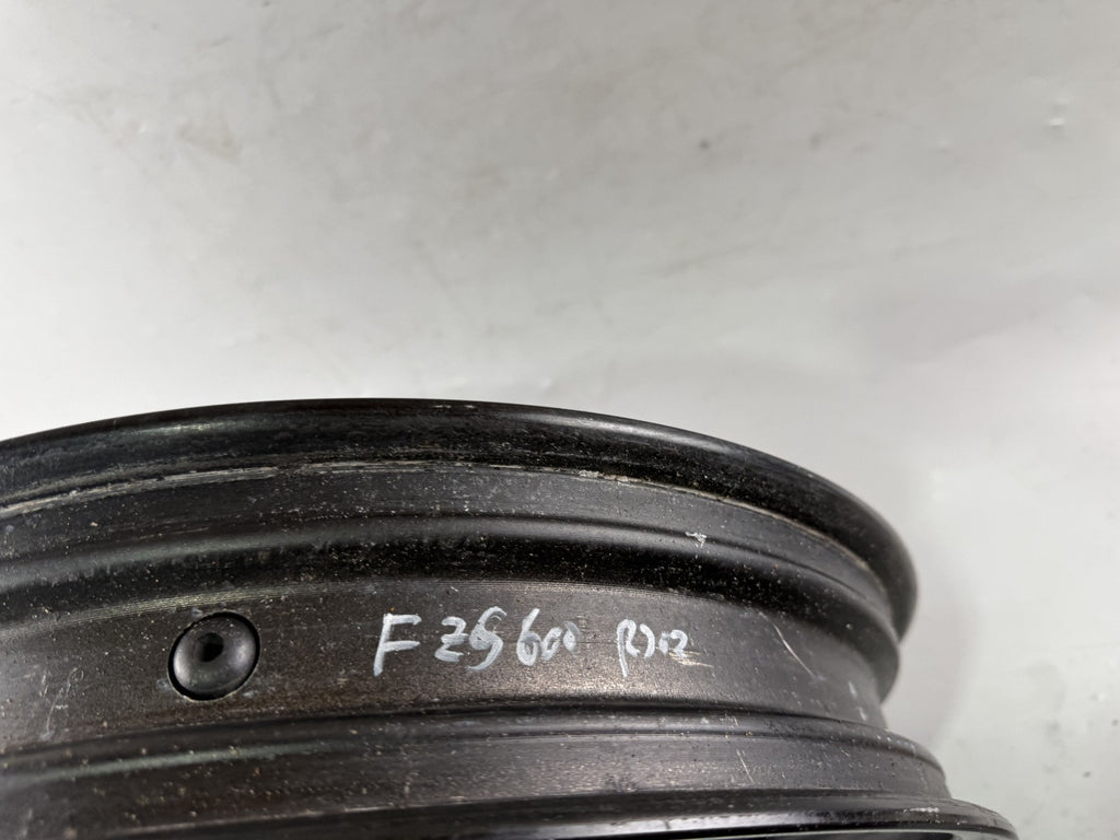 Yamaha FZS600 Fazer RJ02 Vorderradfelge Wheel Felge vorne front Rad RIM