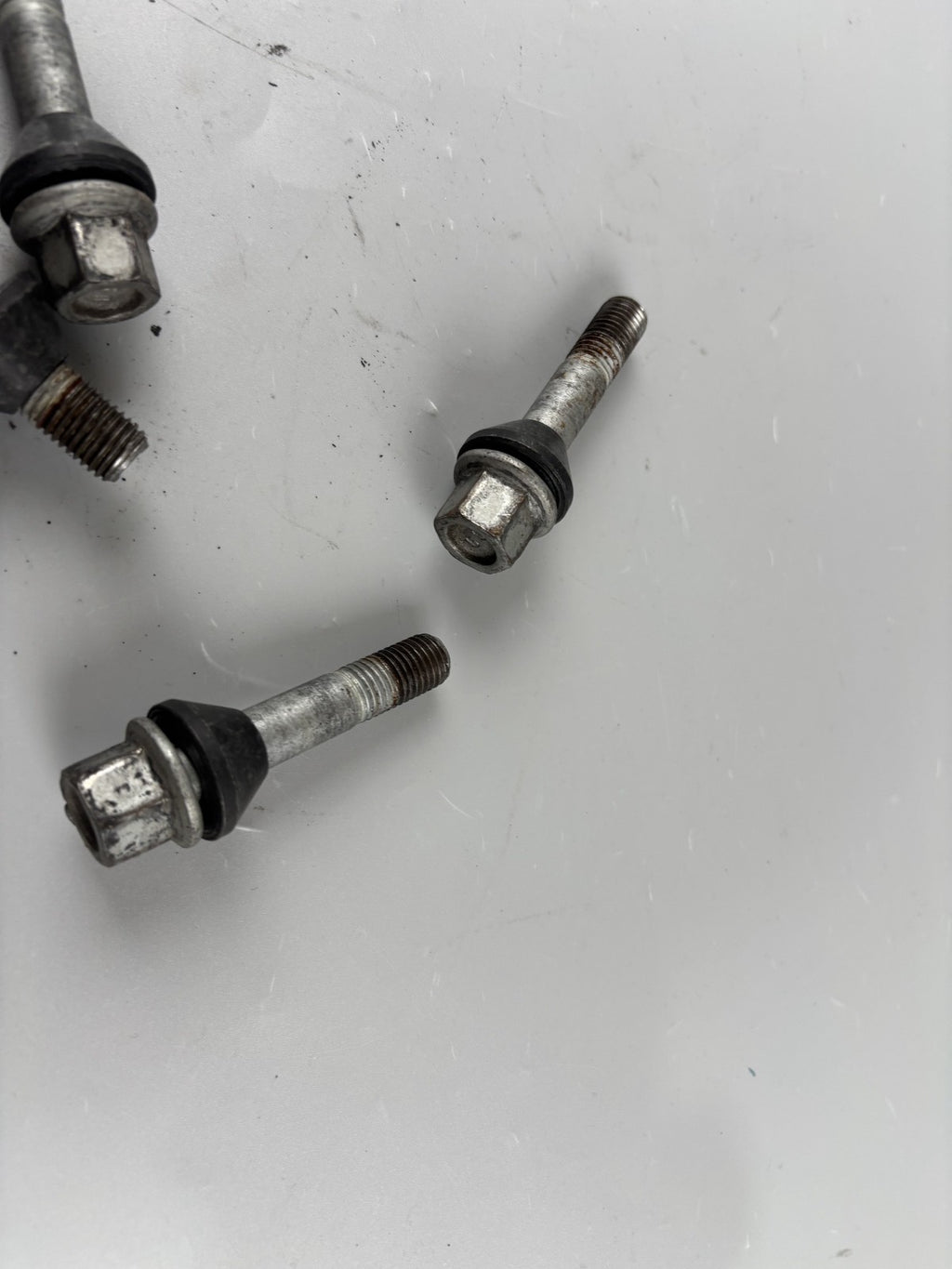 BMW R 1100 RS Bolzen Radbolzen Halter Schrauben Screws
