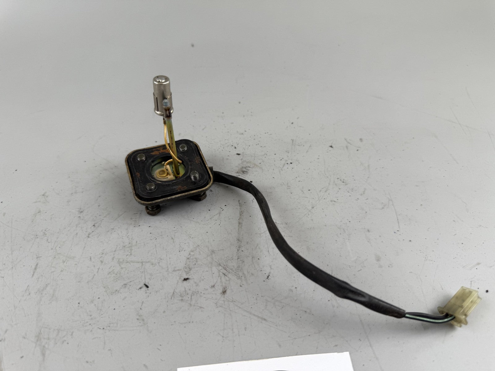 Suzuki GSX750 AE Inazuma Tankgeber Tankfüllanzeige Füllstandanzeige