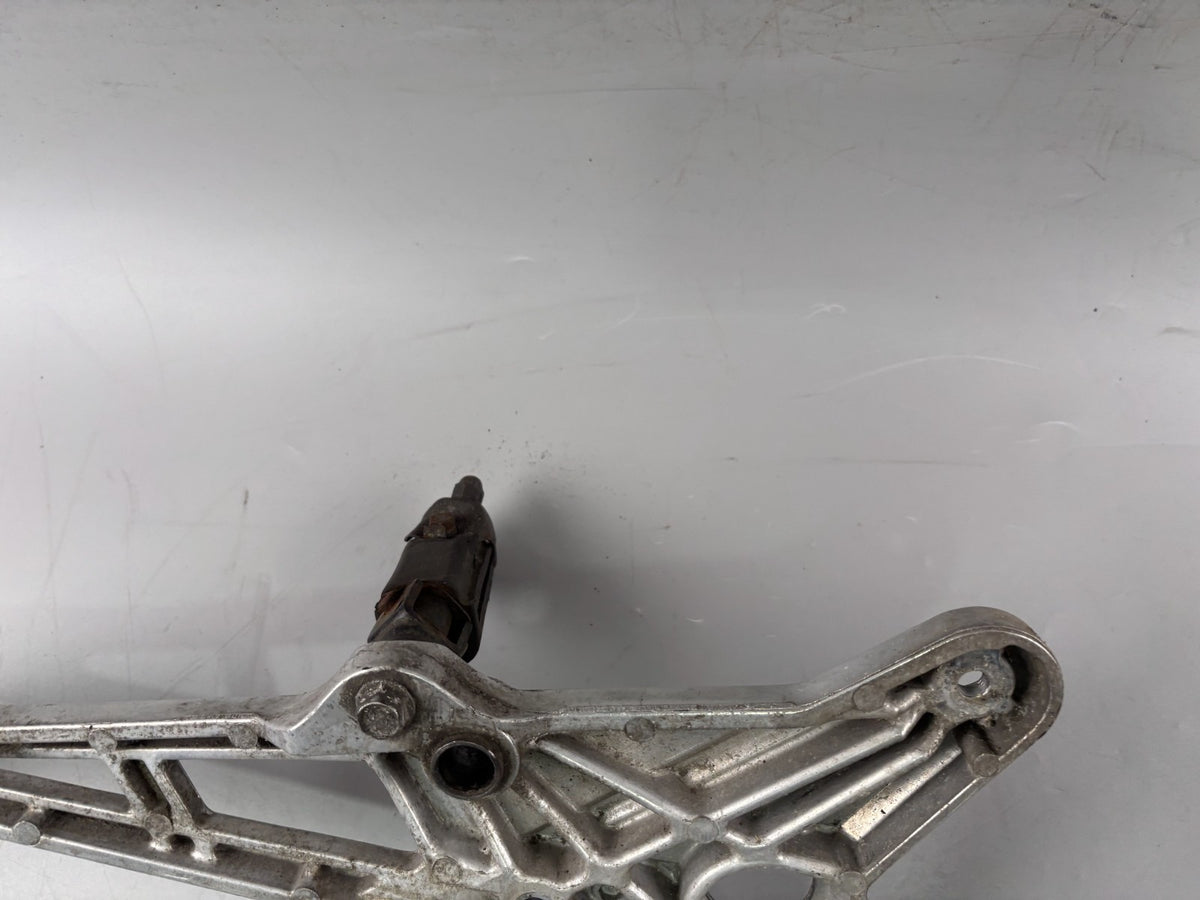 Honda CB450S PC17 Fußrastenträger Fußrastenhalter right Fußrastenanlage rechts