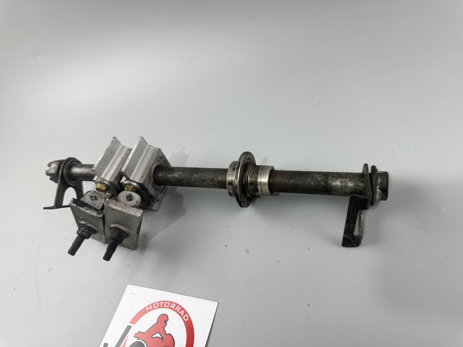 Kawasaki ZX-6R ZX600F Achse Hinterradachse Aufhängung Kettenspanner
