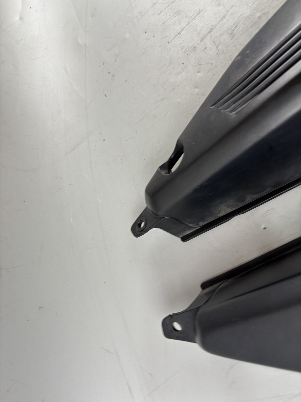 Yamaha FZS600 Fazer RJ02 Seitendeckel Seitenteil Luftftilerkasten Cover Deckel