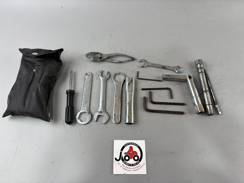 Suzuki GSX-R 1100 W GU75C Bordwerkzeug Tools Werkzeug