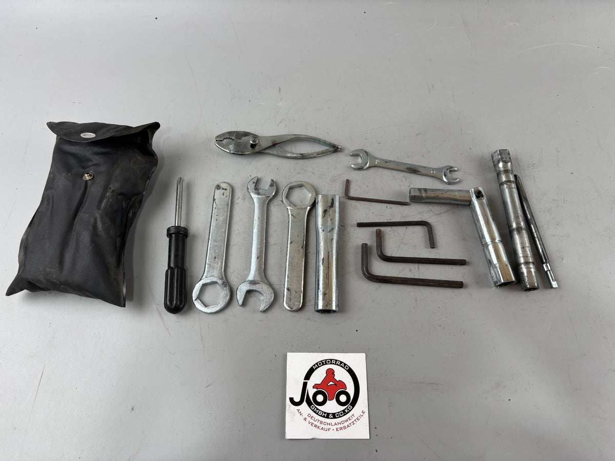 Suzuki GSX-R 1100 W GU75C Bordwerkzeug Tools Werkzeug
