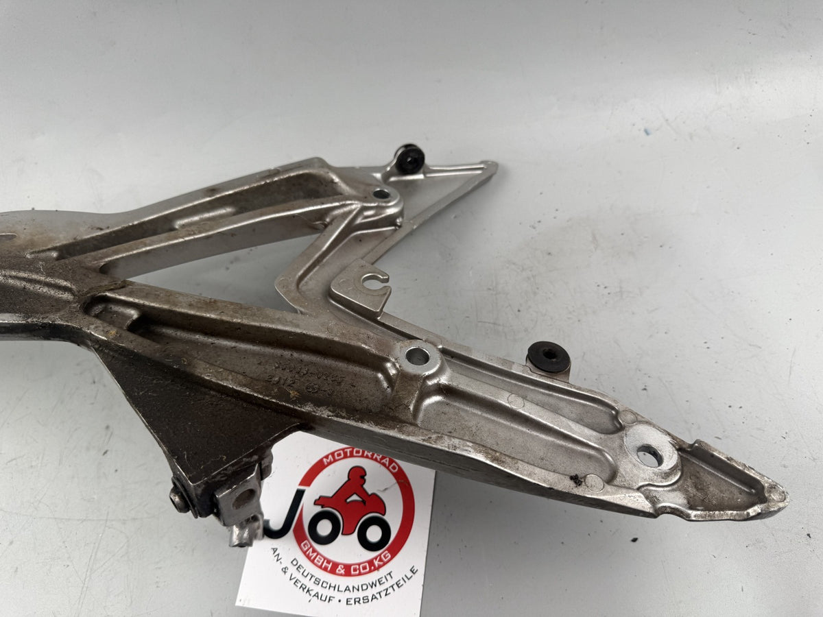 Kawasaki ER 6 N ER650A Fußrastenanlage Fußraste Step Hangers Halteplatte links