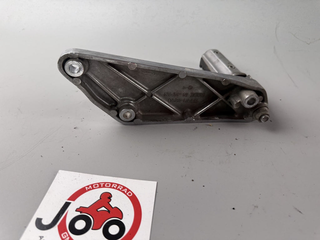 Kawasaki ZL600 Eliminator Fußrastenanlage Foot Step Hangers links left