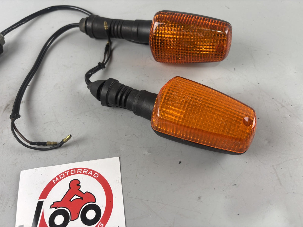 Yamaha XJ 900 Diversion 4KM Blinkerpaar Blinker Signal Licht Lampe Blinkerset