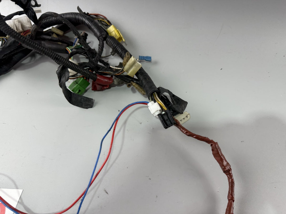 Suzuki GSX - R 1100 GV73C Kabelbaum Cable Stecker Kabelstrang Electric