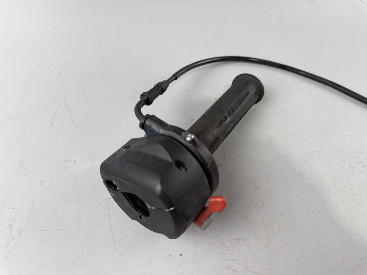 BMW K 1200 S K40 Lenkerschalter Lenkerarmatur Gasgriff rechts right Handlebar