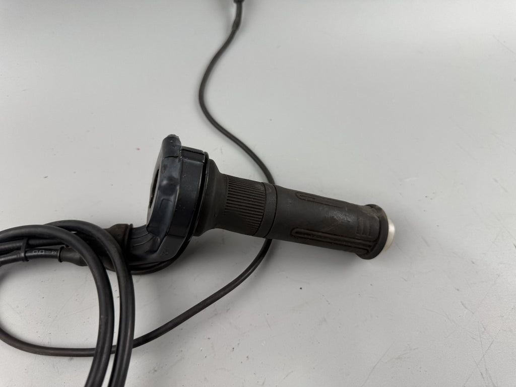Yamaha XJ900 Diversion 4KM Lenkerschalter rechts Gasgriff Gasgriffhalter Holder