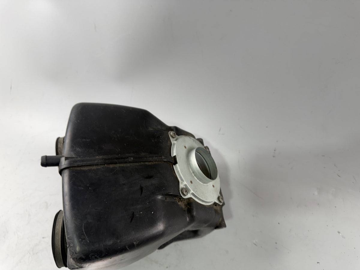Suzuki GS 500 E GM 51 B Luftfilterkasten Airbox Ansaugung Motor Engine