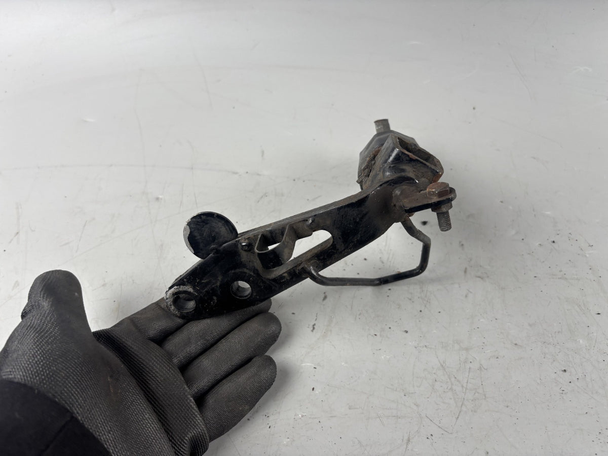 Kawasaki EL250 252 Eliminator Fußraste Foot Hangers Step rechts right