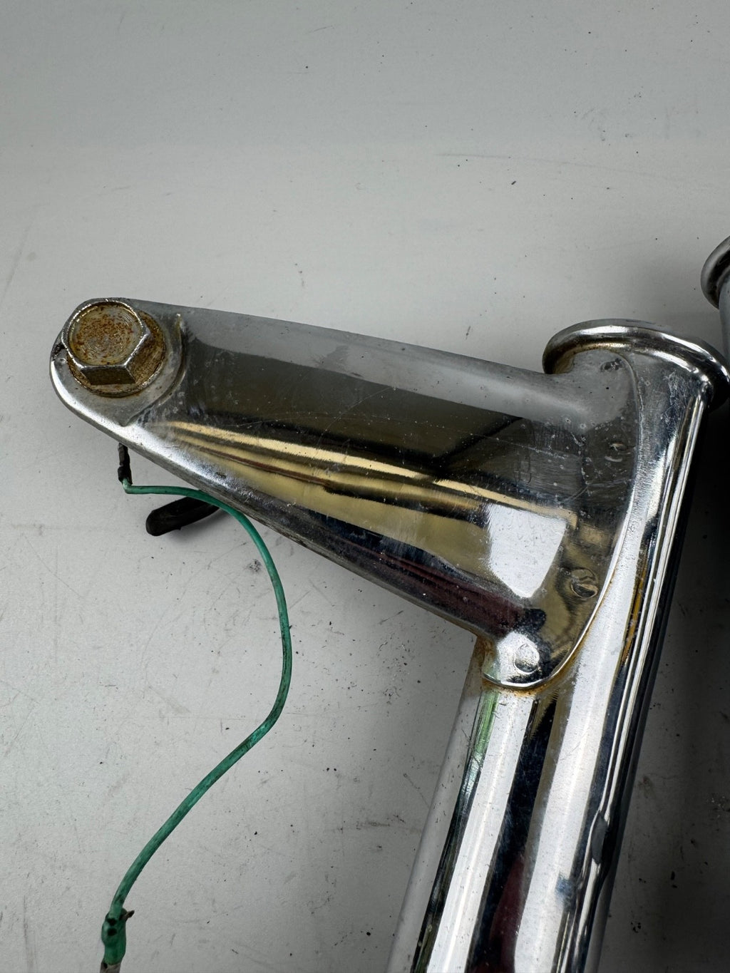 Honda CB 450 N PC14 Lampenhalter Scheinwerferhalter Halterung