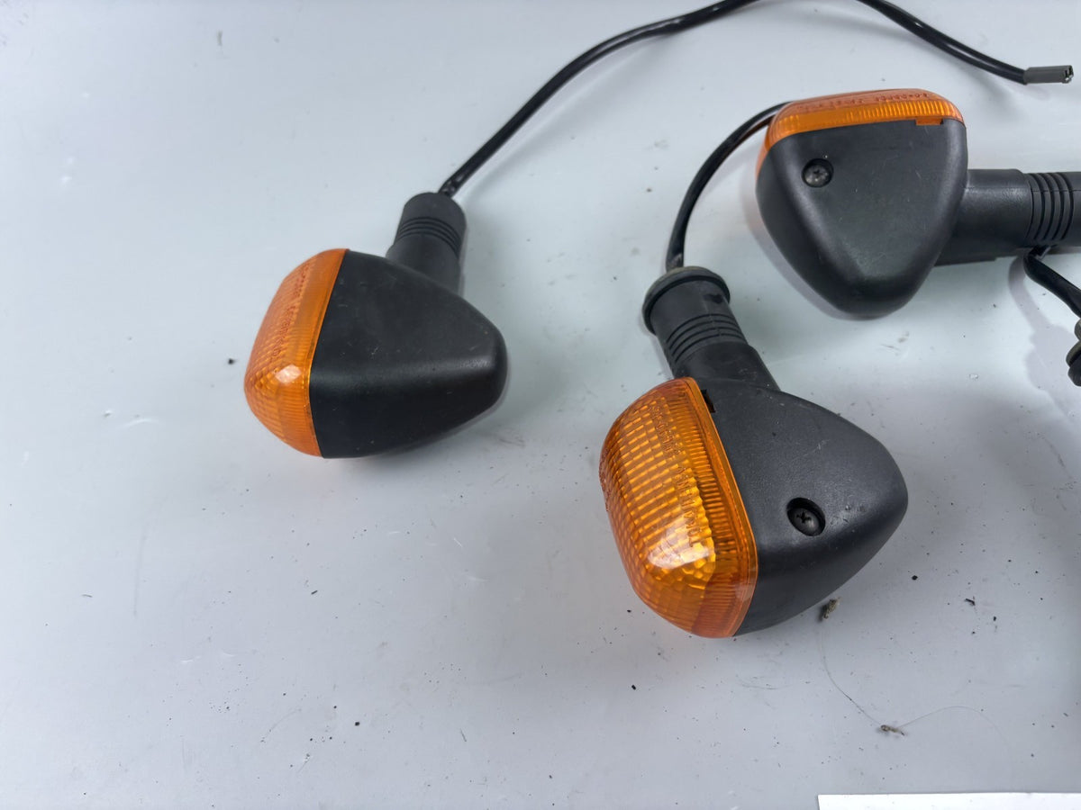 Suzuki SV650 N AV Blinkerpaar Blinkerset Turn Signal Lighters Licht Lampe