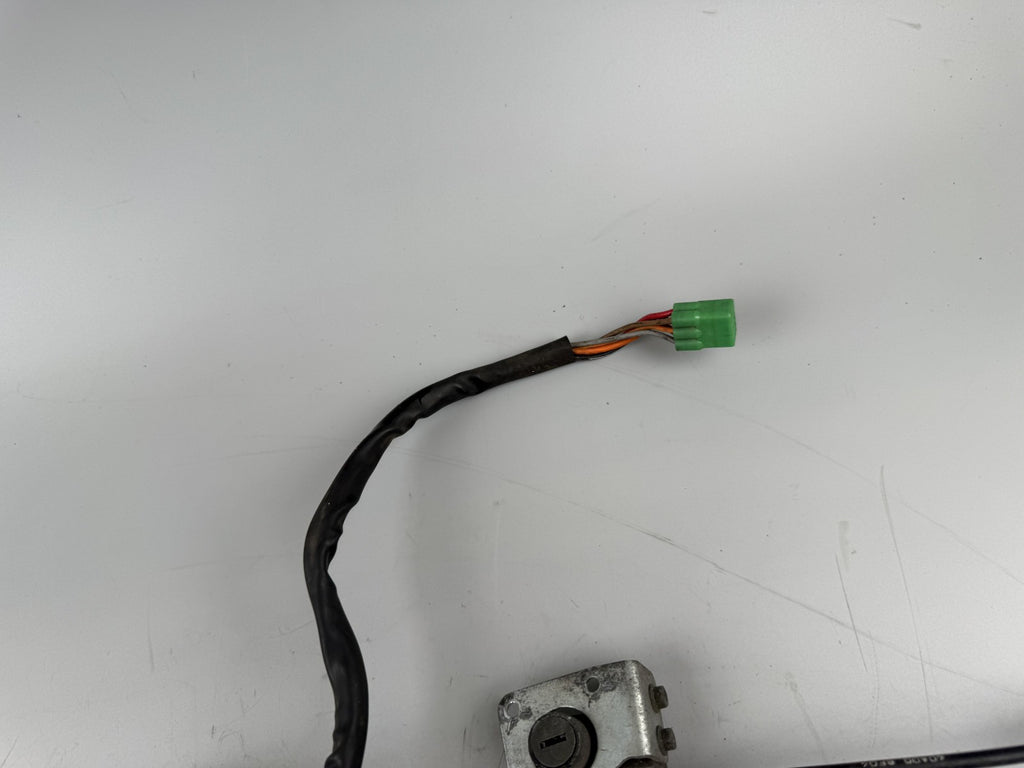 Suzuki GSX750 AE Inazuma Schlosssatz Key Zündschloss Tankschloss Lock