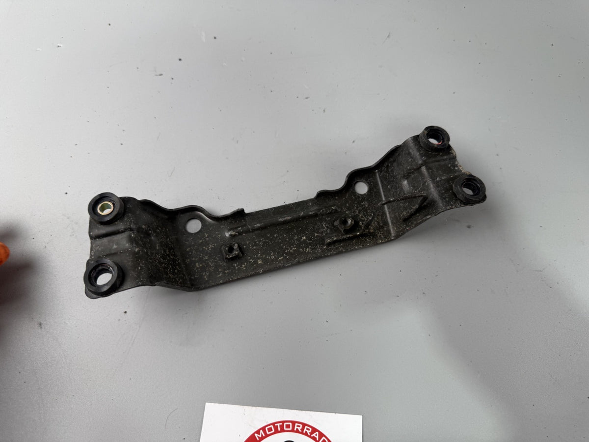 Suzuki GSF600 GN77B Bandit Tankhalterung Tank Holder