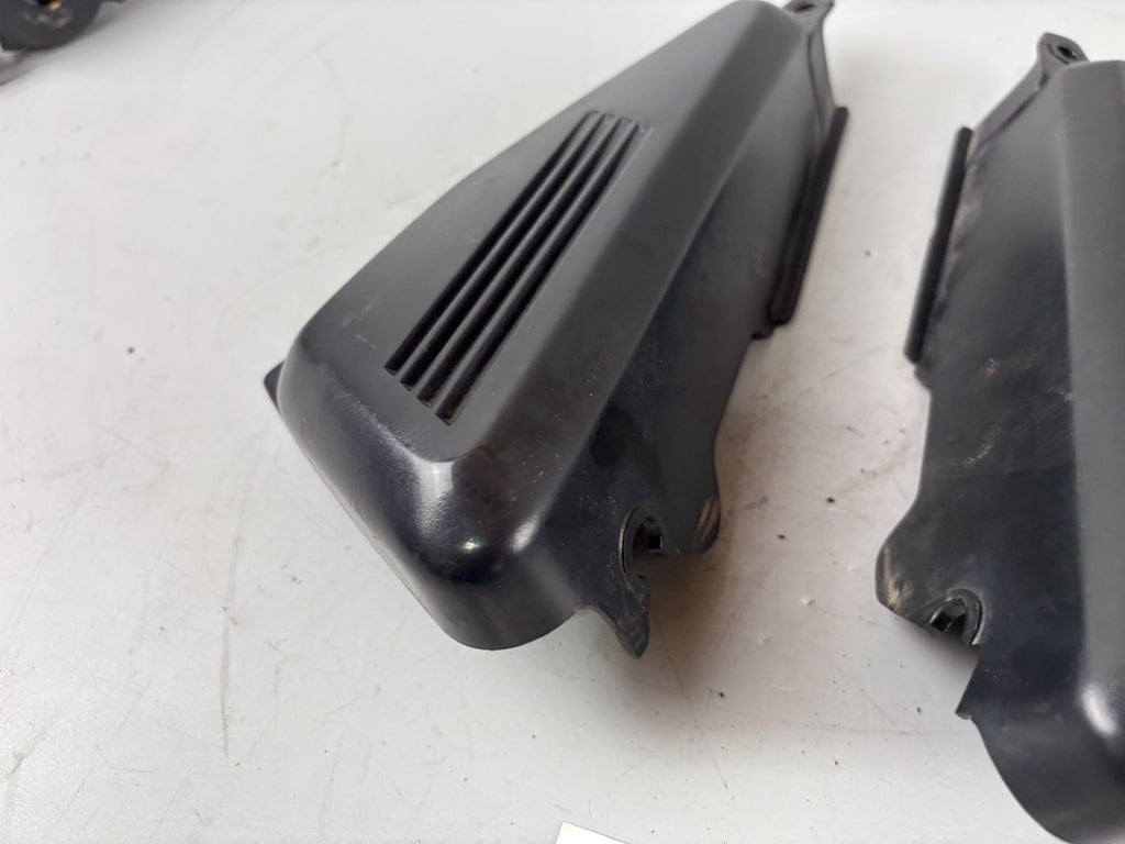 Yamaha FZS600 Fazer RJ02 Seitendeckel Seitenteil Luftftilerkasten Cover Deckel