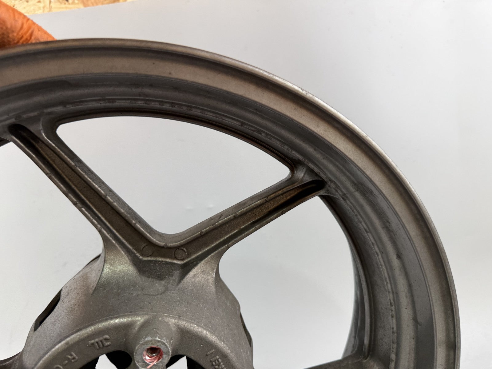 Kawasaki ER6F EX650A Hinterradfelge Rim back hinten Rad