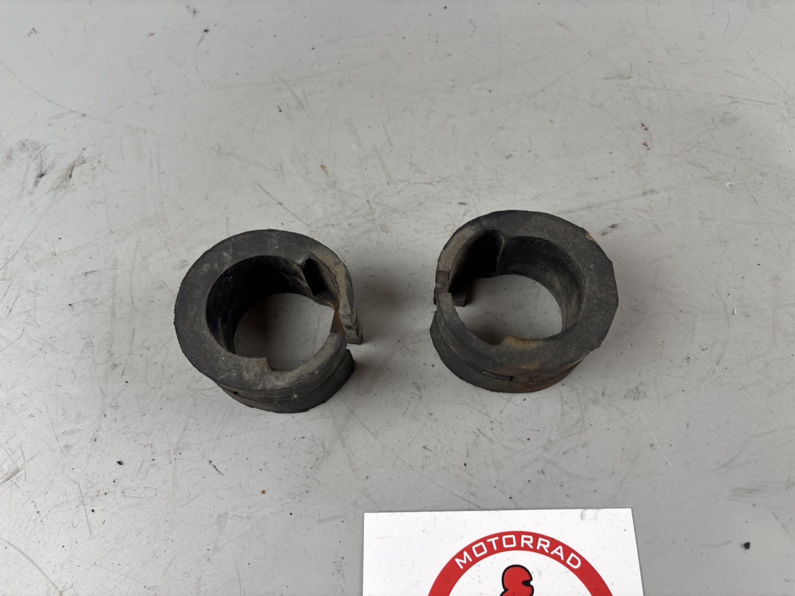 Yamaha XJR1300 RP02 Tankgummi Vibrationsschutz Holder Halter Rubber Gummi