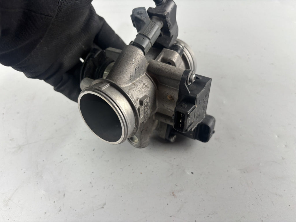BMW F 650 CS Scarver Einspritzanlage Einspritzung Drosselklappe Carburetor