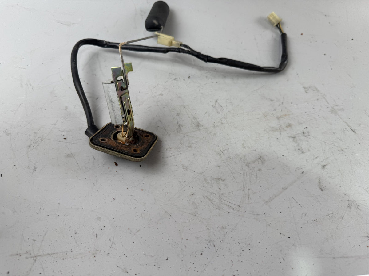 Suzuki GSX 750 AE Inazuma Tankgeber Füllstandanzeige Füllstandsgeber Tank