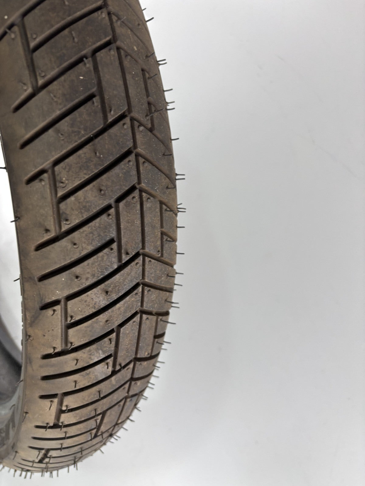 Motorrad Reifen Wheel 100/80 17 Metzeler Lasertec 03/2018 DOT 5mm