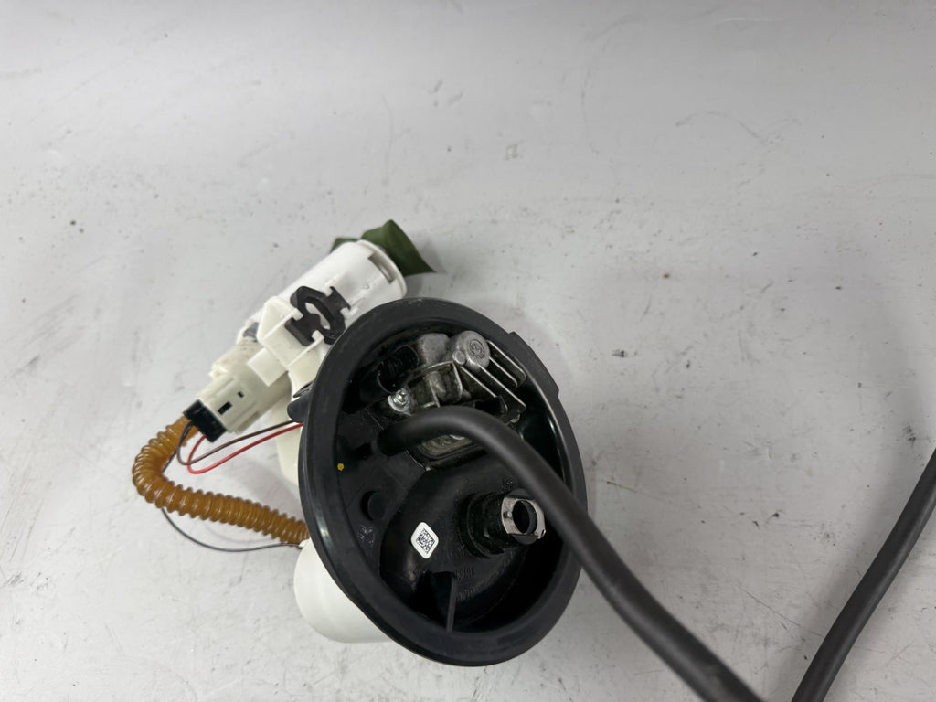 BMW K 1200 S K40 Benzinpumpe Kraftstoffpumpeneinheit Fuel Pump Tank