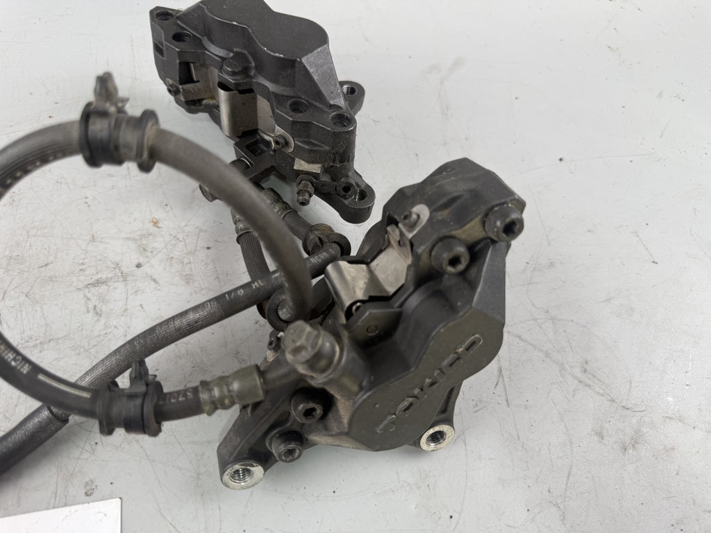 Suzuki GSX-R 600 SRAD AD 97-00 Bremsanlage vorne front Sattel Pumpe Brake