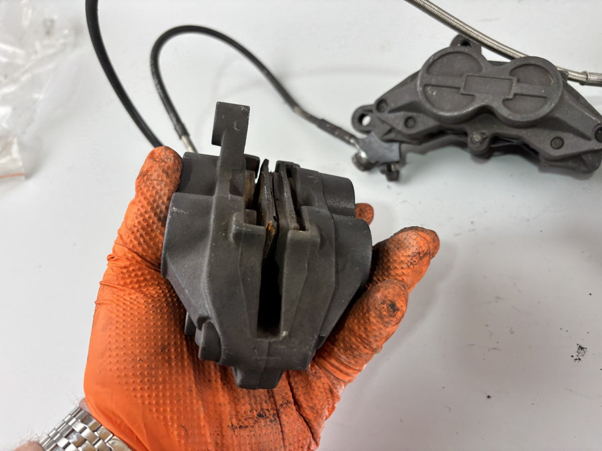Triumph Daytona 955 T 595 Bremsanlage Bremse Brake Sattel Pumpe front vorne