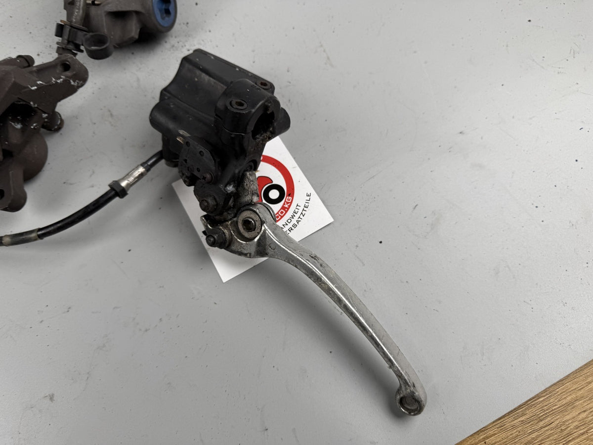 Yamaha XJR1300 RP02 Bremsanlage Brake Bremse front vorne Pumpe Sattel