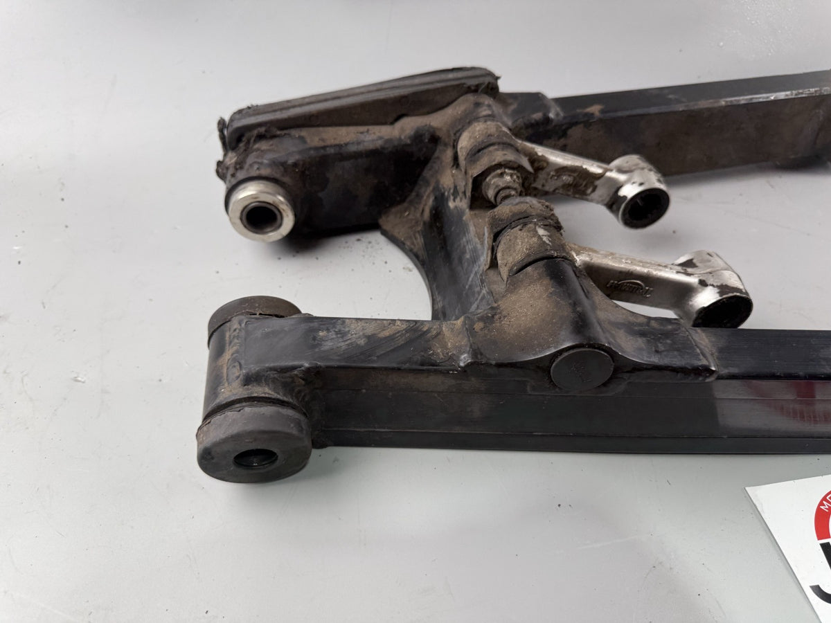 Triumph Speed Triple 900 T300B Schwinge Schwingarm Swing Swingarm Aufhängung