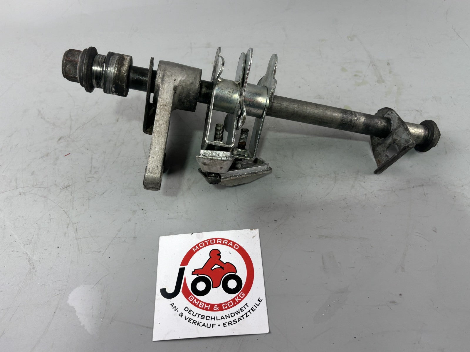 Suzuki RF 600 R GN76A Achse Hinterradachse Kettenspanner Antrieb Hinterrad
