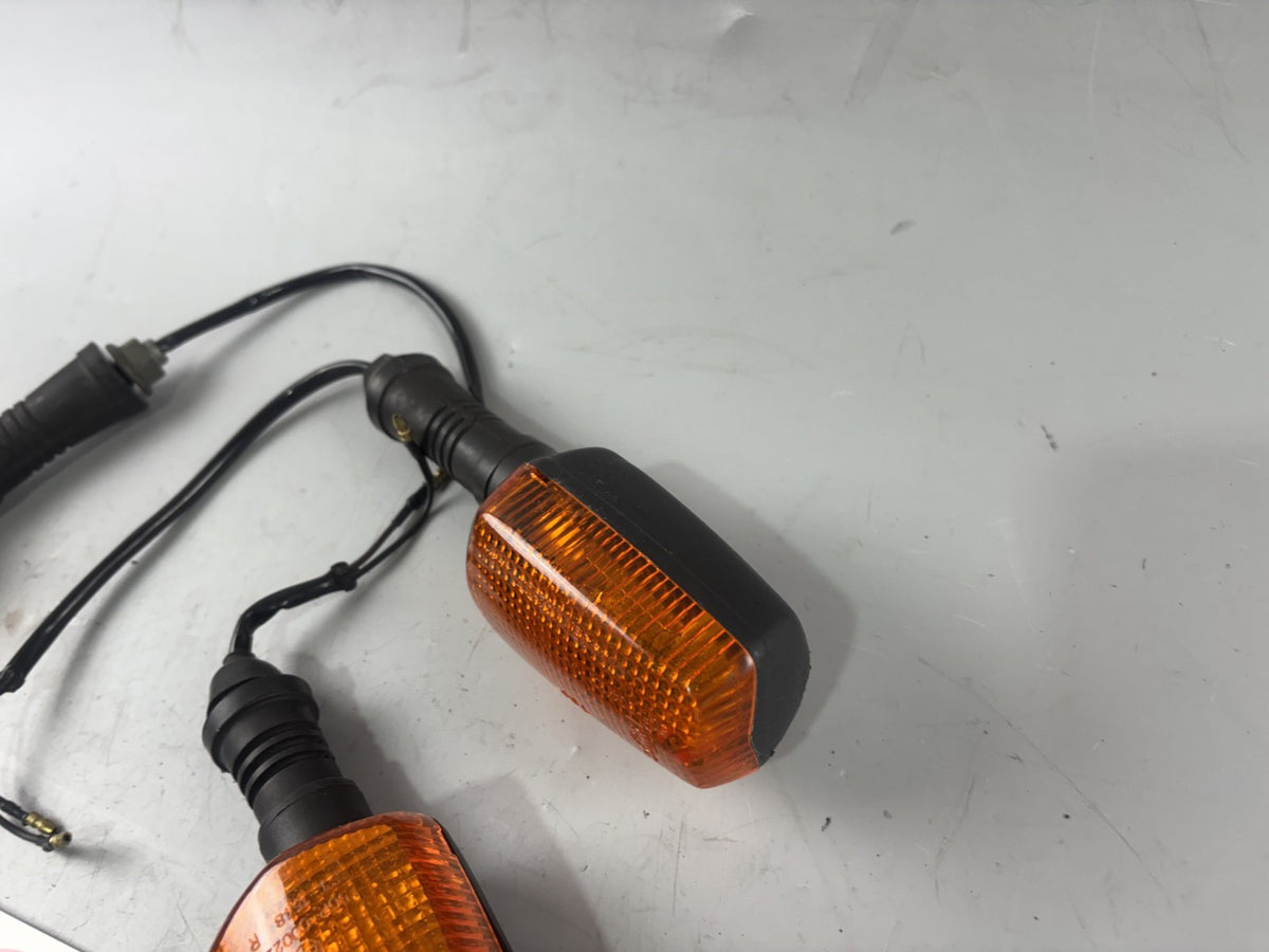 Yamaha XJ 900 Diversion 4KM Blinkerpaar Blinker Signal Licht Lampe Blinkerset