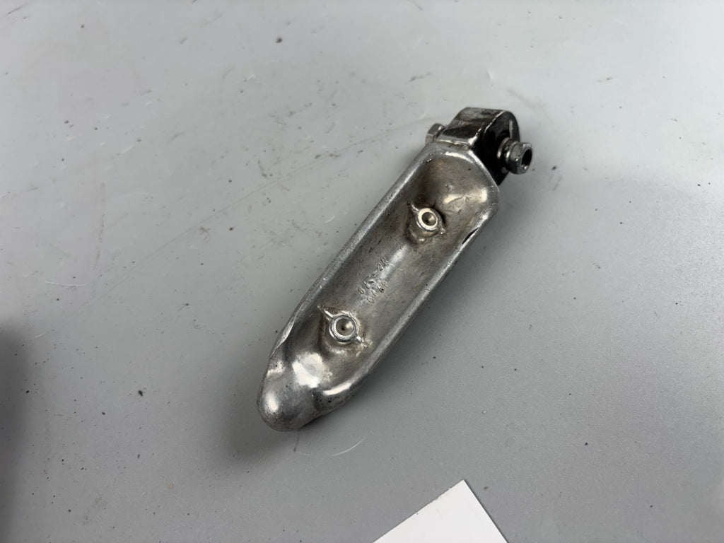 Suzuki GSF600 GN77B Soziusfußrasten Beifahrer Fußrasten Steps Hangers hinten