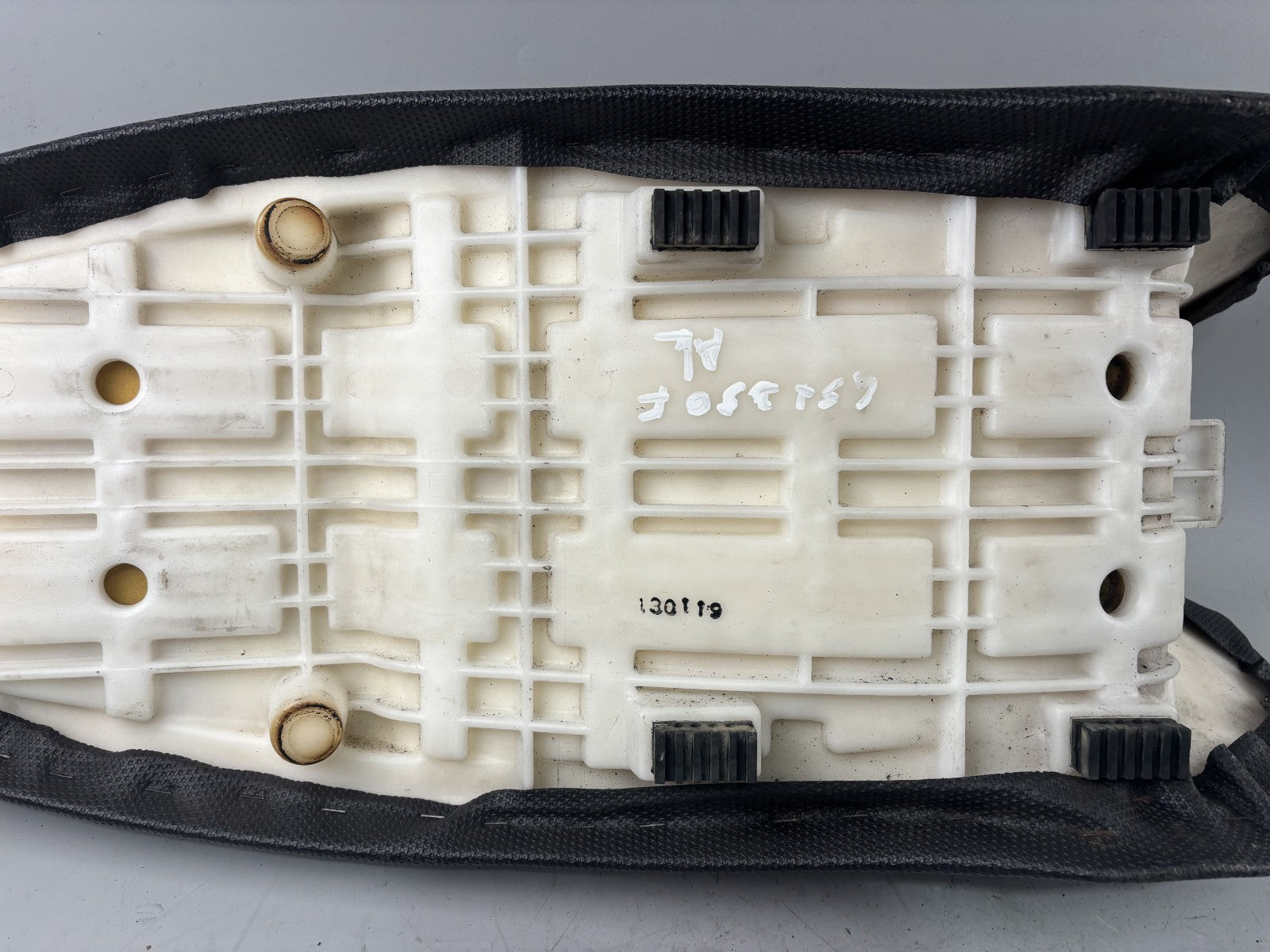 Suzuki GSX 750 F AK11 Sitzbank Seat Sitz Bezug Polster