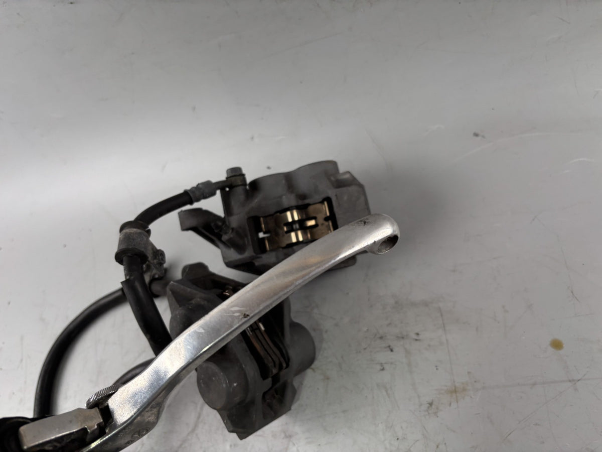 Yamaha FZS600 Fazer RJ02 Bremsanlage Bremse Brake Sattel Pumpe vorne front Zange