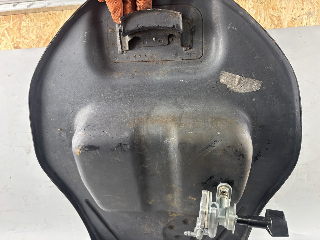Suzuki GSF600 GN77B Tank Benzintank Fuel Gas Gasoline Kraftstofftank Treibstoff